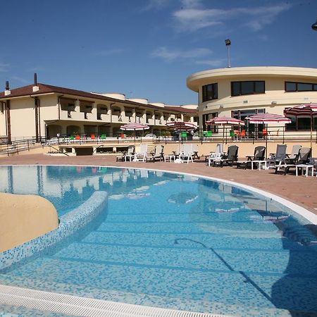 Hotel Resort Lido Degli Aranci ヴィボ・ヴァレンツィア エクステリア 写真