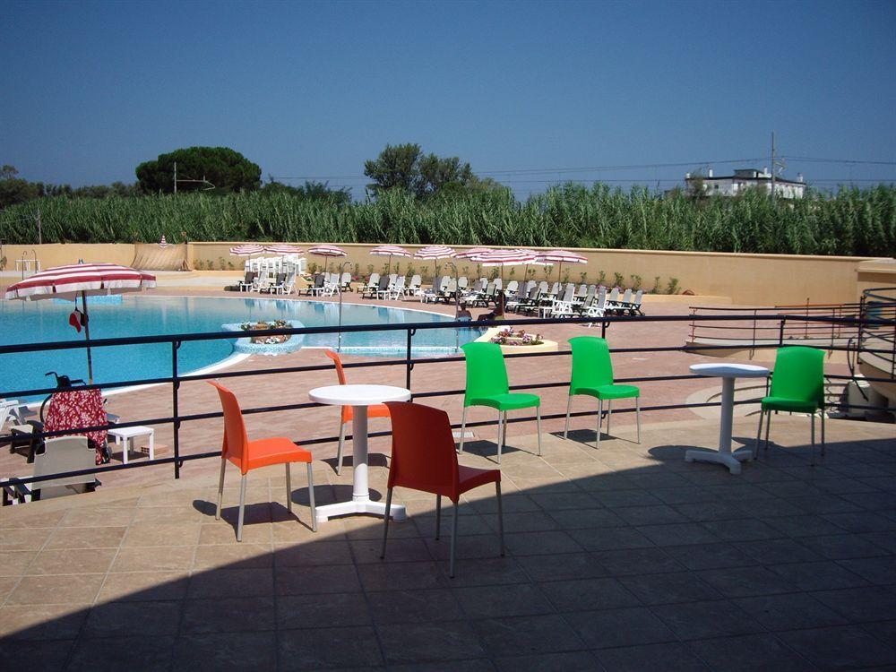 Hotel Resort Lido Degli Aranci ヴィボ・ヴァレンツィア エクステリア 写真