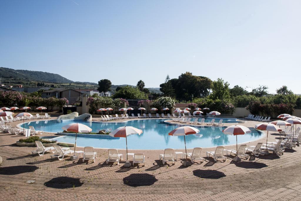 Hotel Resort Lido Degli Aranci ヴィボ・ヴァレンツィア エクステリア 写真