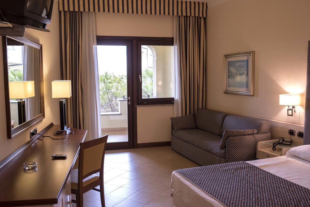 Hotel Resort Lido Degli Aranci ヴィボ・ヴァレンツィア エクステリア 写真
