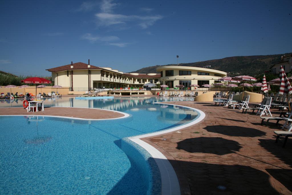 Hotel Resort Lido Degli Aranci ヴィボ・ヴァレンツィア エクステリア 写真