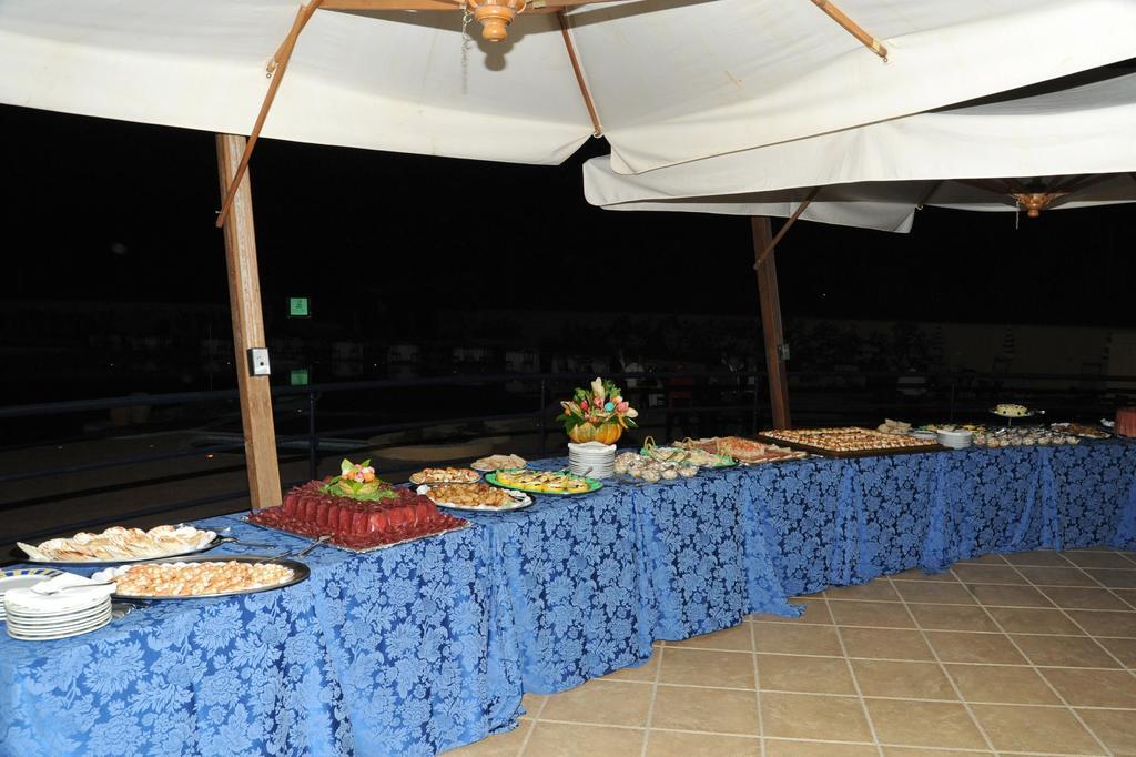 Hotel Resort Lido Degli Aranci ヴィボ・ヴァレンツィア エクステリア 写真